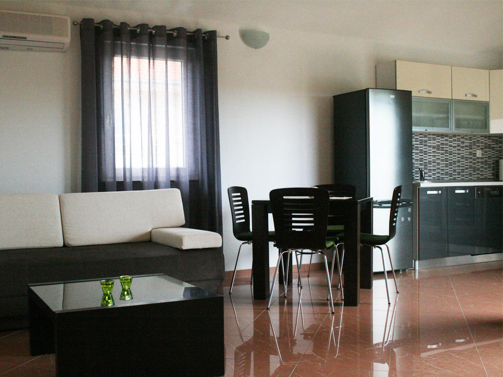 Apartments Kristina Milna  Ruang foto