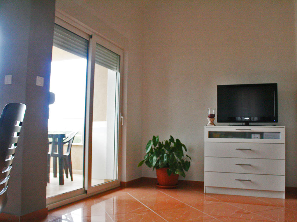 Apartments Kristina Milna  Ruang foto